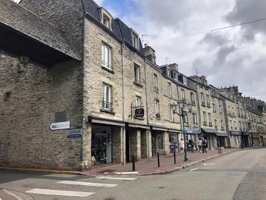 Duplex Parapluies De Cherbourg Netflix Parking エクステリア 写真