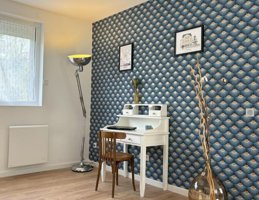 Duplex Parapluies De Cherbourg Netflix Parking エクステリア 写真